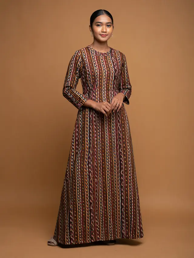 Model Dress Batik untuk Orang Gemuk dan Pendek