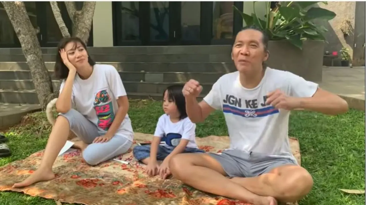 Halaman Belakang Rumah Bimbim Slank