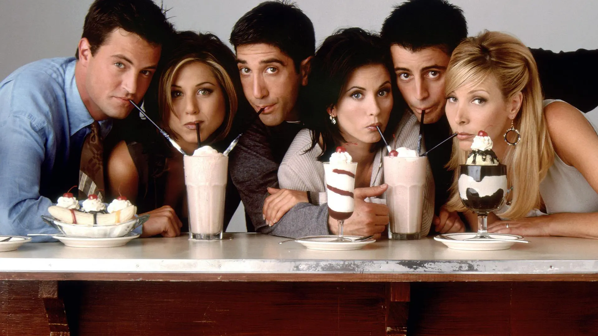 Bintang Serial Friends: Courteney Cox, Lisa Kudrow, Jennifer Aniston, Matt LeBlanc, Matthew Perry, dan David Schwimmer. Foto: mic.com
