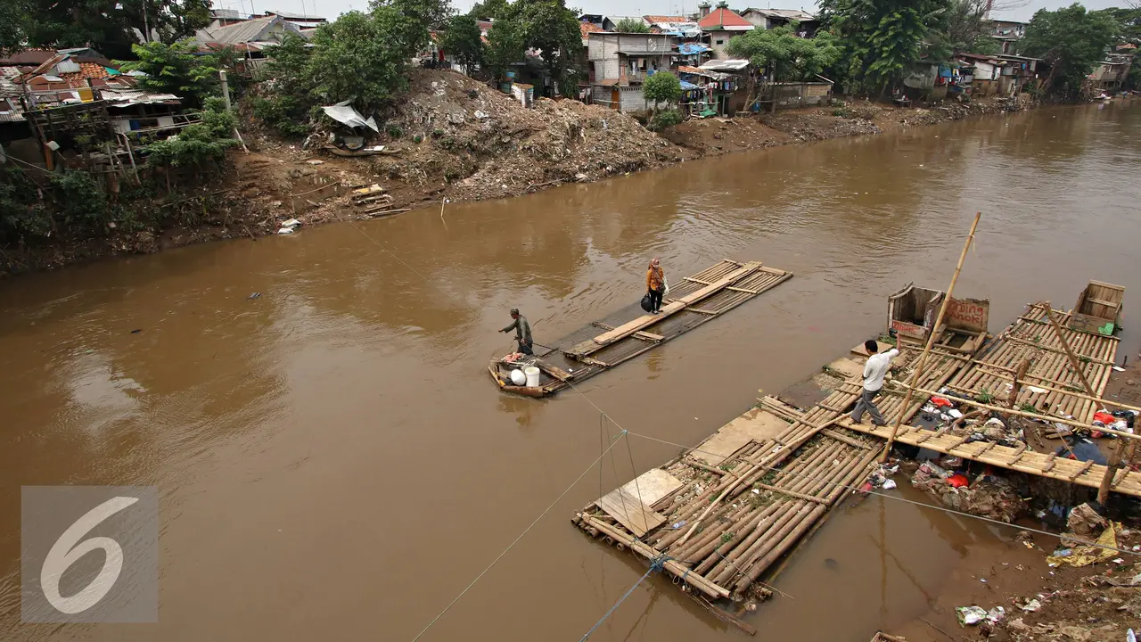20151130-Eretan-Ciliwung-Jakarta-IA