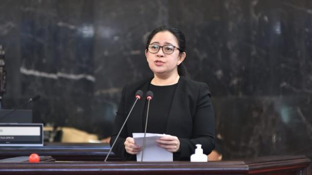 Ketua DPR RI Puan Maharani di Rapat Paripurna DPR RI dalam rangka ulang tahun ke-75 DPR