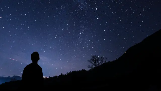 Ilustrasi malam hari