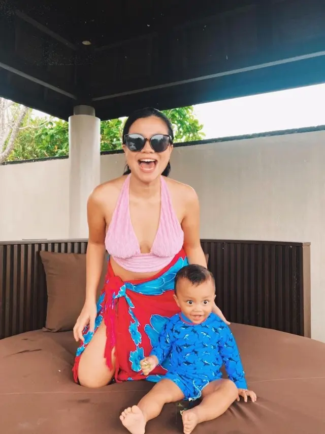 Hanum Mega saat Asuh Anak Sendiri Tanpa Suami