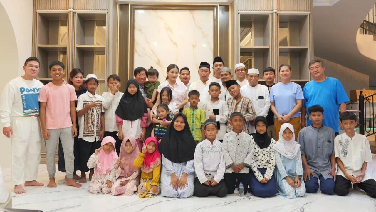 Sarwendah Pindahan ke Rumah Baru Undang Ustaz dan Anak Yatim, Ungkap di Kediamannya Ada Mushola 'Saya Menghargai Semua Agama