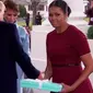 Ini ekspresi Michelle Obama setelah menerima hadiah dari Melania Trump (Twitter)