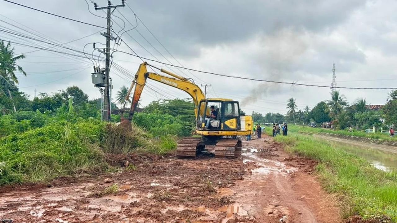 Perbaikan jalan lampung timur