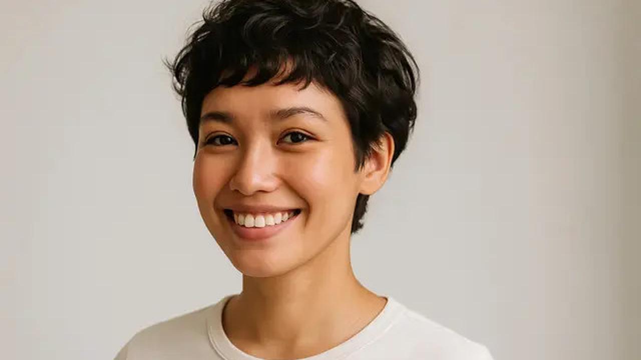 7 Potongan Rambut Pendek Keriting Mengembang, Tampil Fresh dan Natural