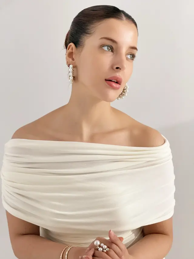 Tasya Farasya Tampil Manglingi dengan Glass Skin, Makeup Minimalis Bikin Pesonanya Makin Fresh