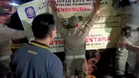 Wali Kota Medan, Bobby Nasution, menutup dan menyegel sementara tempat hiburan malan di karena menemukan pelanggaran protokol kesehatan