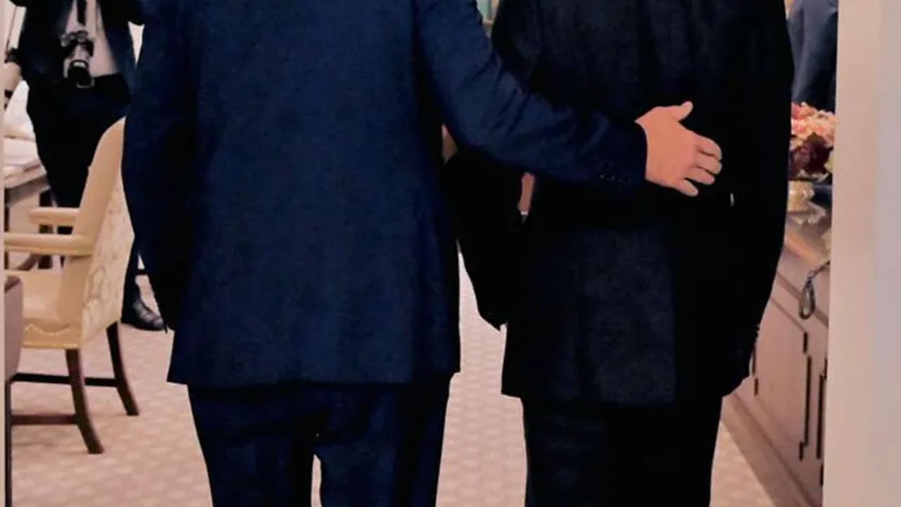 “Indonesia berharap agar kemitraan kita dapat berkontribusi terhadap perdamaian dan kemakmuran regional dan juga global,” ucap Presiden Jokowi kepada Presiden Biden, sebagaimana dilansir laman resmi presidenri.go.id. BPMI Setpres<br>