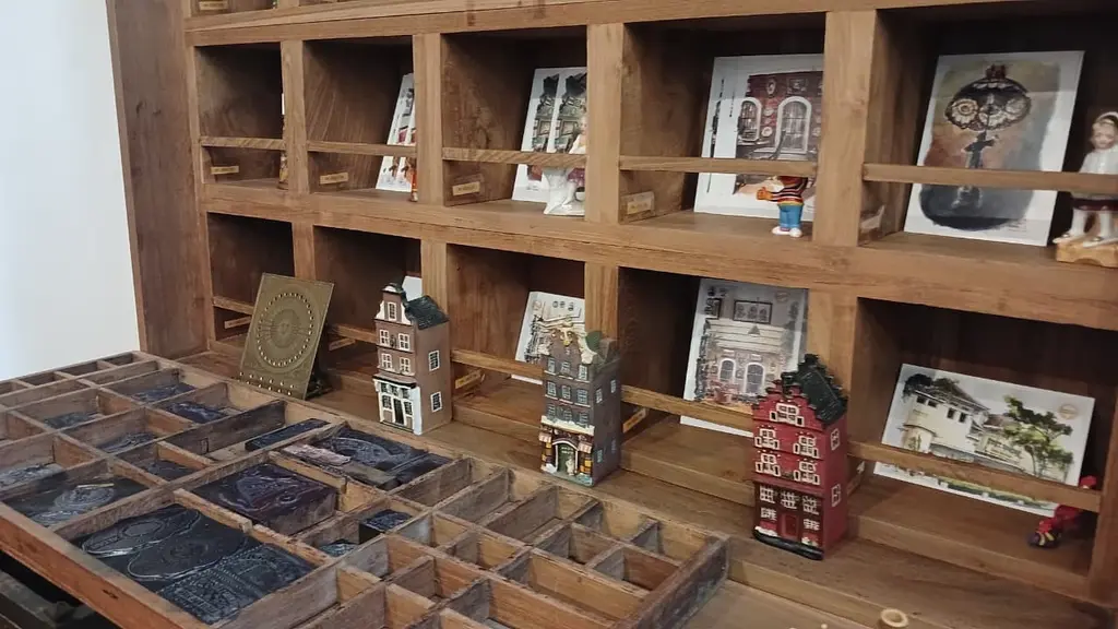 Viral, Gen Z mulai menggemari berburu stempel di berbagai Museum di Indonesia, Rabu (15/7). (Liputan6.com/Nurri Indah)