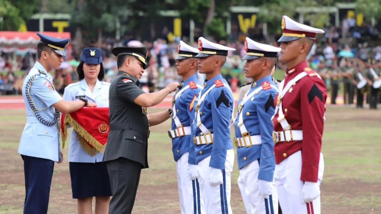 Adapun jumlah Taruna yang dinyatakan lulus pada pendidikan dasar Integratif antara lain 535 Taruna dari Matra Darat, 249 Taruna Matra Laut, 155 Taruna dari Matra Udara dan 300 Taruna Akpol.<br>