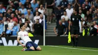 Penyerang Tottenham, Son Heung-min berselebrasi usai mencetak gol ke gawang Manchester City pada pertandingan Liga Inggris di Stadion Tottenham Hotspur di London, Minggu (15/8/2021). Tottenham menang atas City 1-0 lewat gol tunggal Son. (AP Photo/Ian Walton)