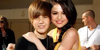 Tahun 2017 merupakan tahun yang paling menggembirakan bagi Selena Gomez. Setelah sembuh dari penyakit lupus dan gangguan mentalnya, Selena pun telah kembali bersama mantan kekasihnya, Justin Bieber. (AFP/Chris Polk)