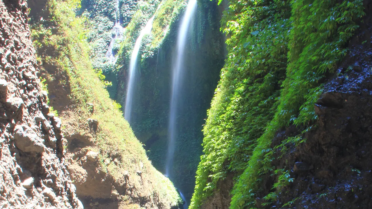 Eksotika Air Terjun Madakaripura