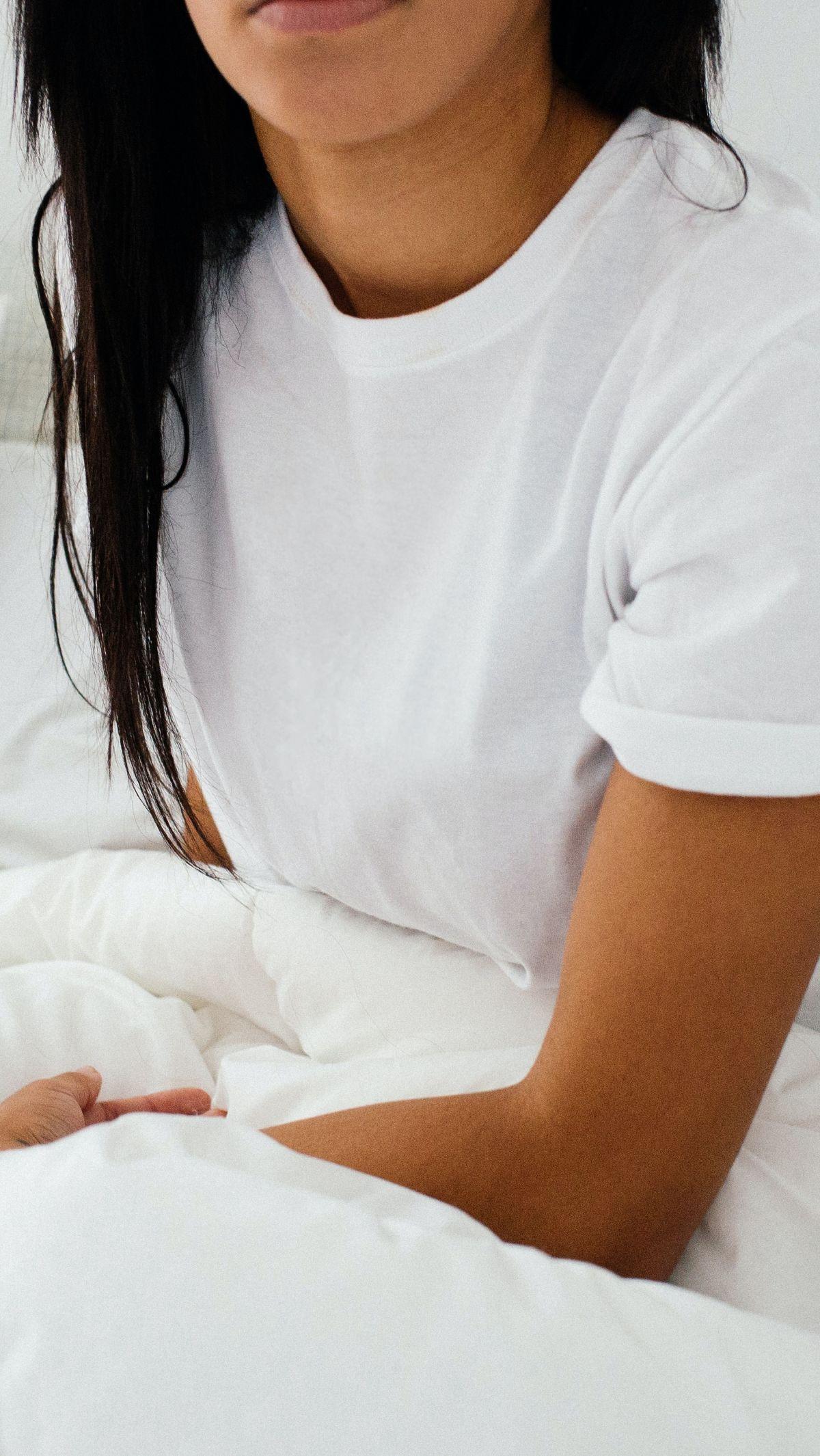 2. Good morning, baby. Having you by my side makes me very happy.

(Selamat pagi sayang. Memilikimu di sisiku membuatku sangat bahagia)

3. Each day is an opportunity to grow. I hope we make the most of it. Wishing you a perfect morning.

(Setiap ha