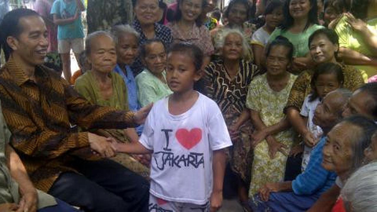 Jokowi: Susah itu ya dihibur, lak yo gitu to