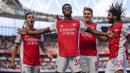 <p>Striker Arsenal berusia 22 tahun ini kembali mencatatkan namanya di papan skor lima menit kemudian. Umpan Gabriel Martinelli berhasil dicocornya ke sebelah kanan gawang tanpa bisa dijangkau Illan Meslier. Gol tersebut menambah koleksi golnya di Liga Inggris menjadi 4 di musim ini. (AP/Frank Augstein)</p>