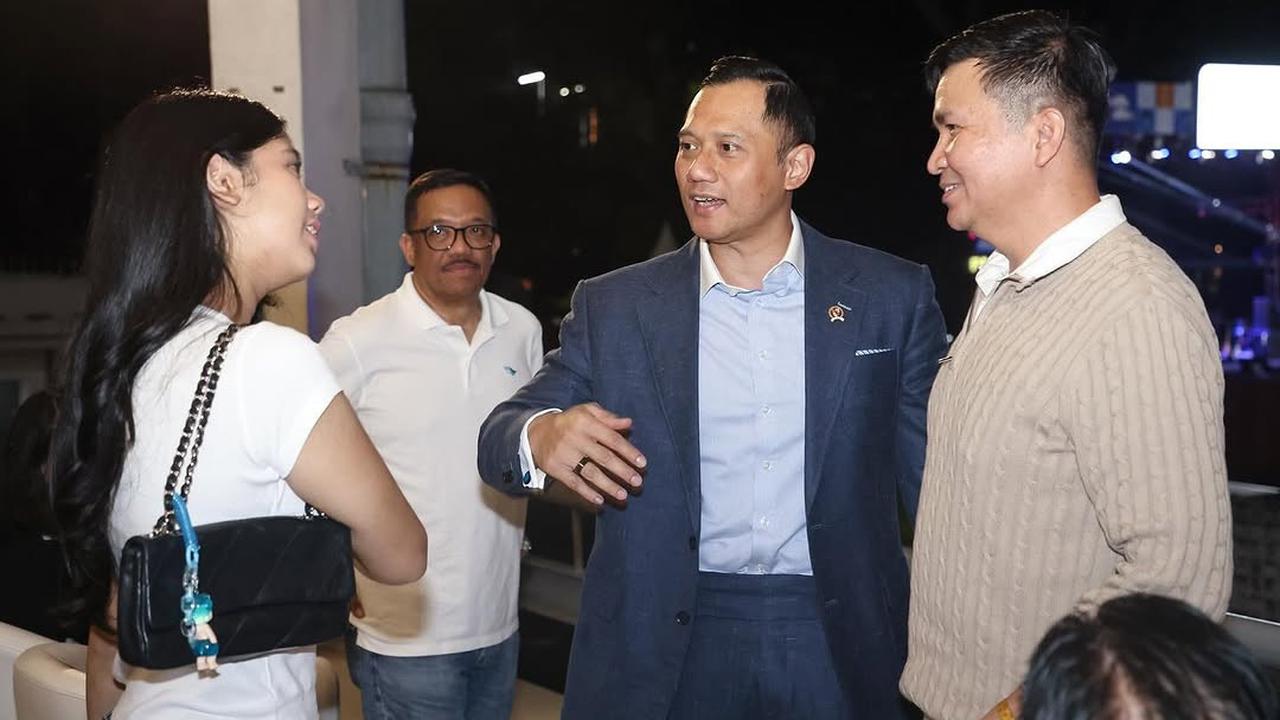 Menteri AHY Ajak Sang Putri Nonton Konser Sheila On 7
