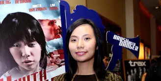 Film Brush with Danger mendapat kritik dari salah satu koran terkemuka di AS, New York Time, sutradara sekaligus artis peran pendatang baru yang berkarier di Hollywood, Livi Zheng (26), justru mengaku bangga. (Andy Masela/Bintang.com)