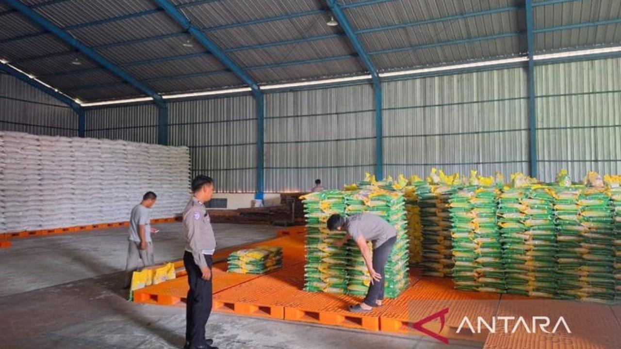Bulog Kaltim-Kaltara Salurkan Bantuan Pangan untuk 323.824 KPM, Jaga Daya Beli dan Stabilitas Harga