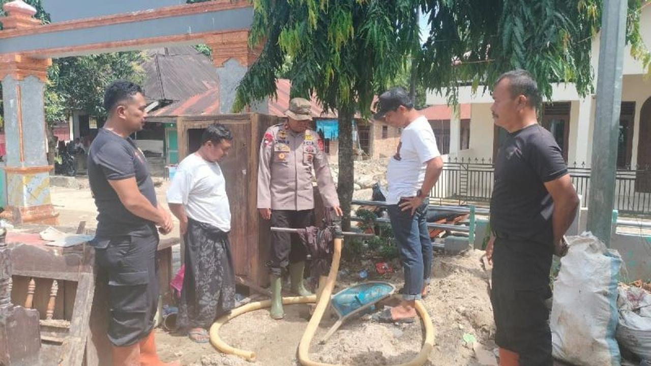 Brimob Polda Sumut Bangun Sumur Bor Tapsel, Pastikan Akses Air Bersih Pasca-Bencana