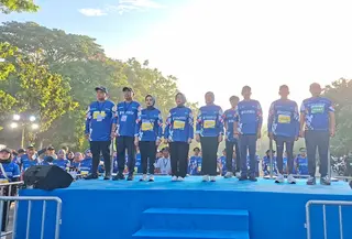 Wamensos Agus Jabo Priyono secara resmi membuka Event Maraton Solidaritas untuk Sumatra. (Liputan6.com/Winda Nelfira)