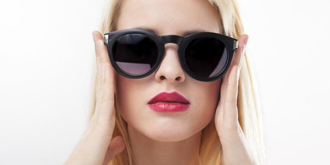 Kacamata bisa kadaluarsa/copyright Shutterstock.com