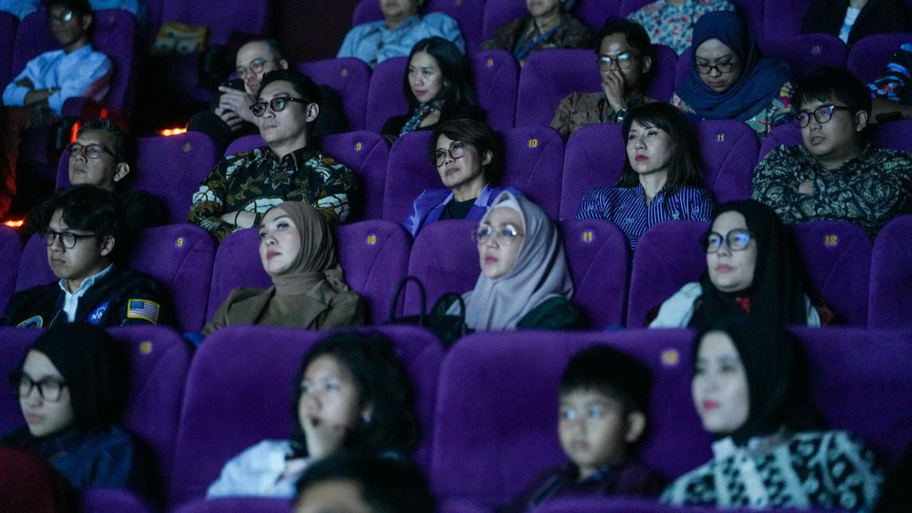 Film Pelangi di Mars