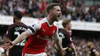 Pemain termahal peringkat kelima Arsenal adalah Shkodran Mustafi bergabung ke Arsenal dari Valencia dengan mahar sebesar 41 Juta Pounds.  (AFP/IKIMAGES/Ian Kington)