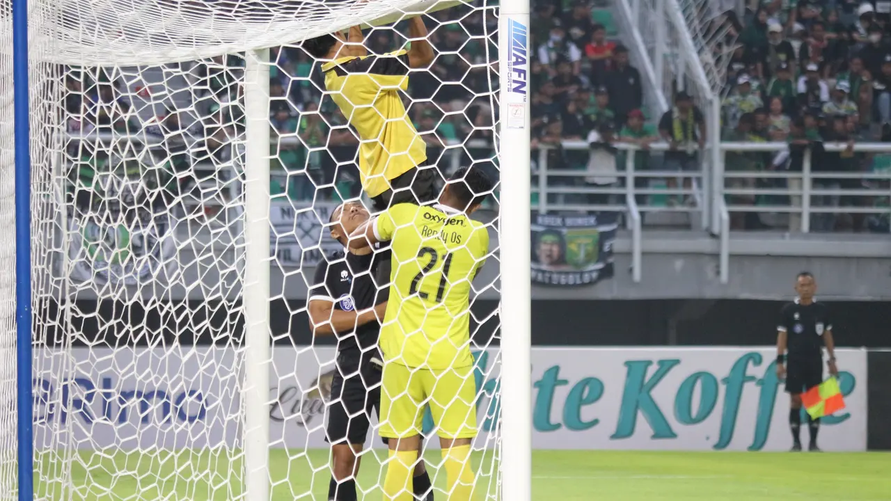 Kiper Madura United, Rendy Oscario
