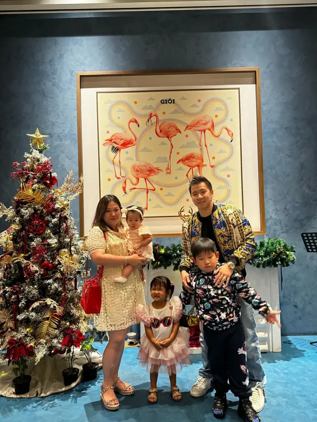 Pensiun dari Badminton, Ini 7 Kebersamaan Marcus Gideon dengan Istri dan Anak