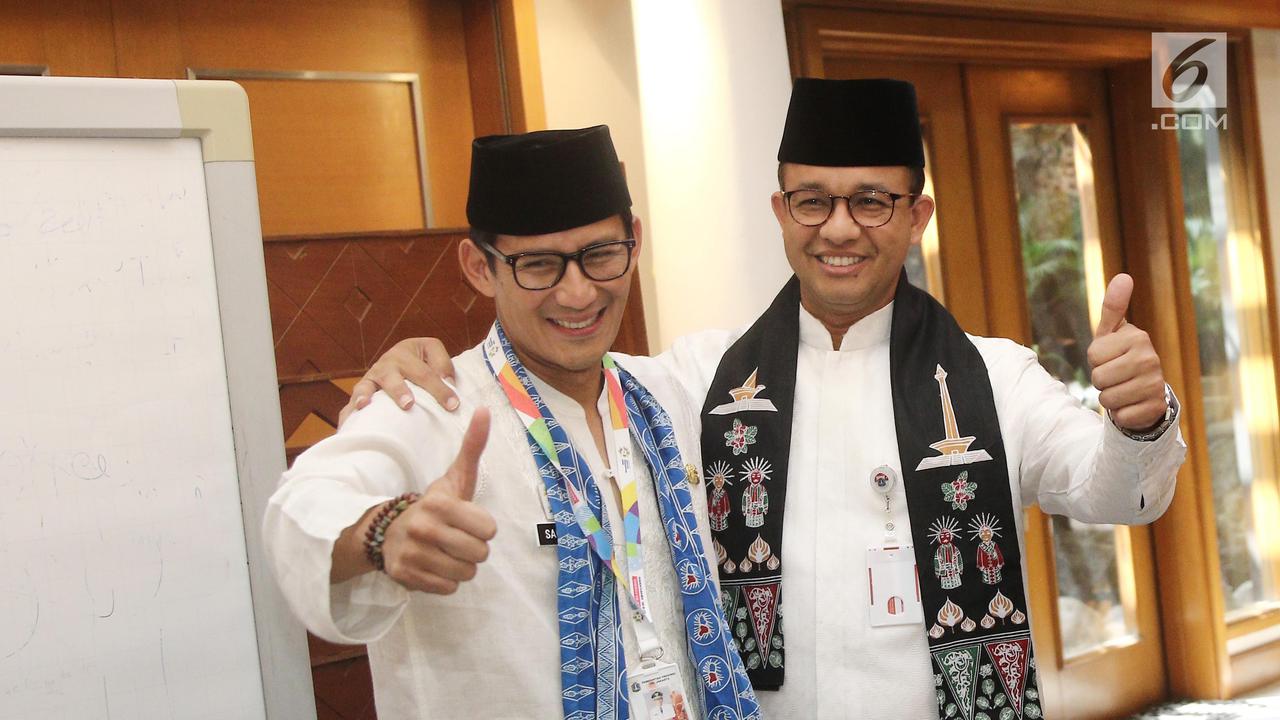 Sandiaga Uno Peluk Erat Anies Baswedan