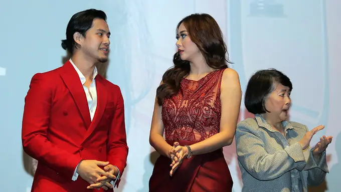 [Bintang] Aura Kasih