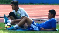 Gelandang Persib Bandung, Dedi Kusnandar pulih dari cedera. (Bola.com/Muhammad Ginanjar)