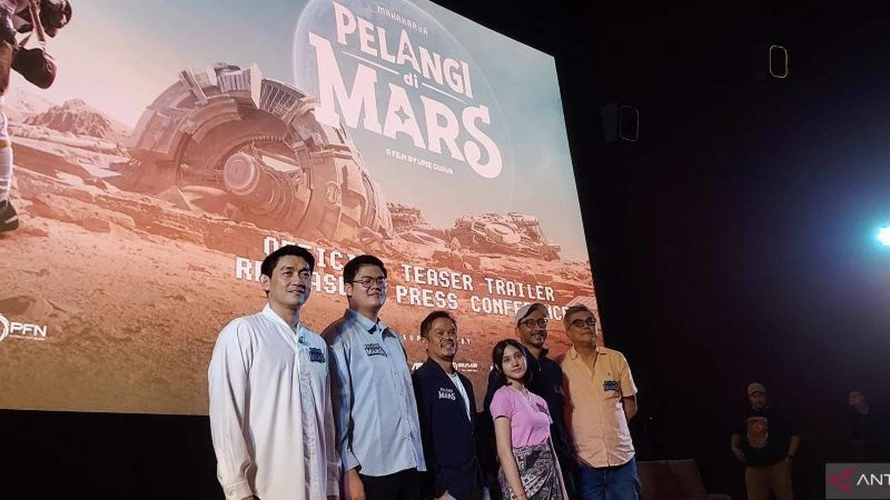 Sutradara Upi Guava Ungkap Proses Produksi Eksperimental Film Fiksi Ilmiah Pelangi di Mars