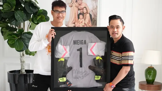 Lelang Jersey Kurnia Meiga
