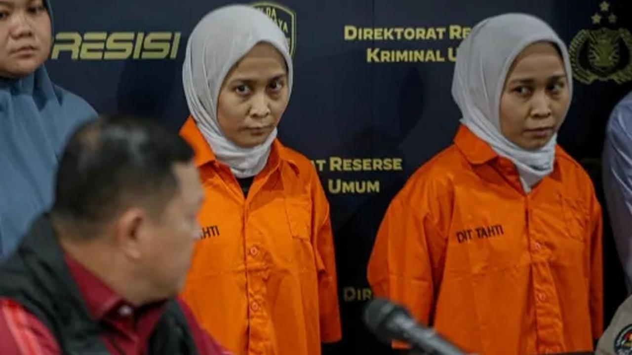 Lebih detil, pelaku menjual dengan memberikan potongan harga antara Rp500 untuk Ipad, Rp700 ribu untuk Apple Watch dan Rp200 ribu untuk ipods.<br>