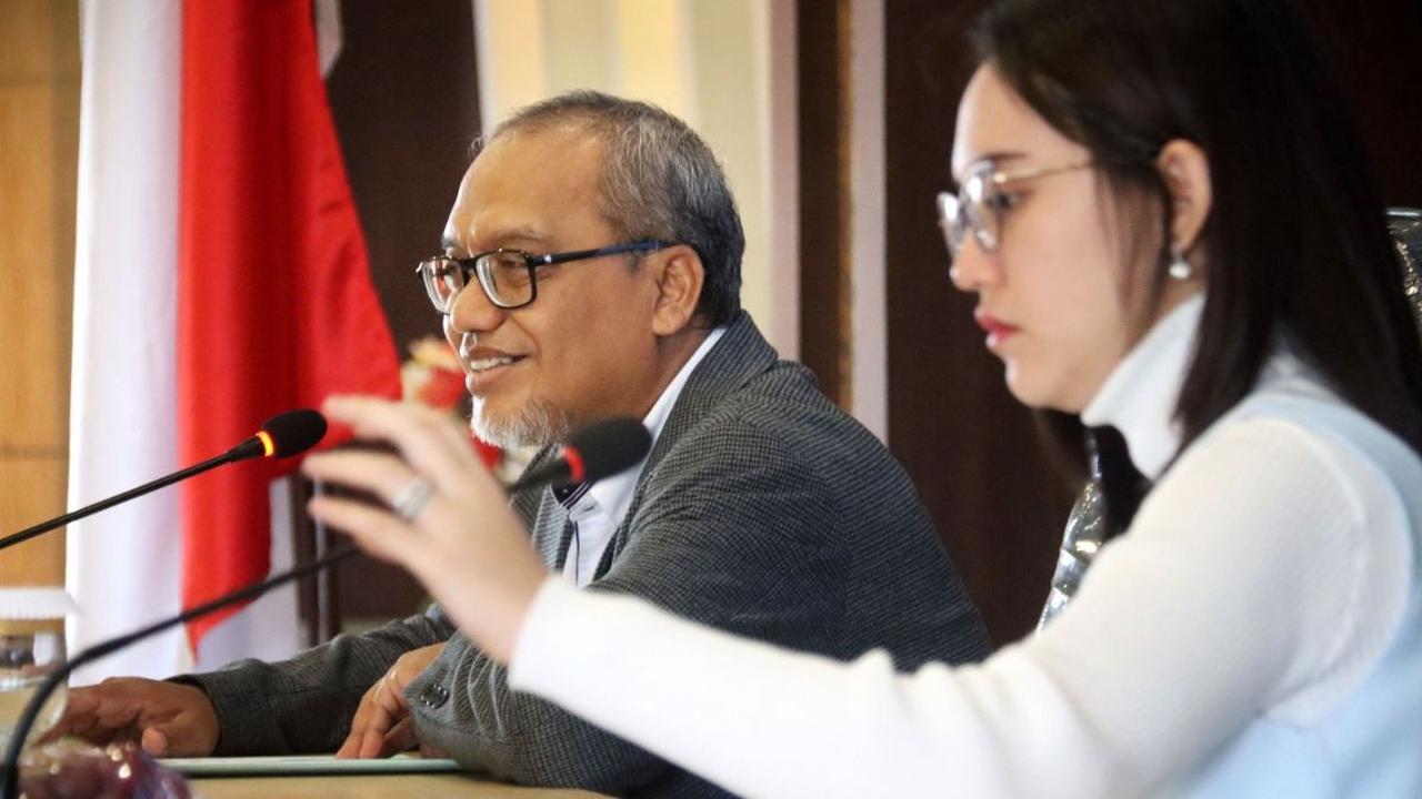 "Setelah kami tadi berdiskusi dengan PT Ghania, mereka berniat mengembangkan produk-produk beverage, minuman kesehatan dan kecantikan dan, juga bidang kosmetika," ucap Yusuf