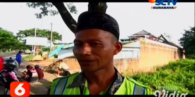VIDEO: Rumah Konveksi Ludes Terbakar di Ngawi, Kerugian Diperkirakan Rp 1,5 Miliar