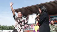 Bupati Ini Berambisi Pecahkan 70 Rekor MURI 