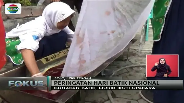 Hari Batik Nasional, siswa di berbagai daerah belajar membatik di atas media kain.