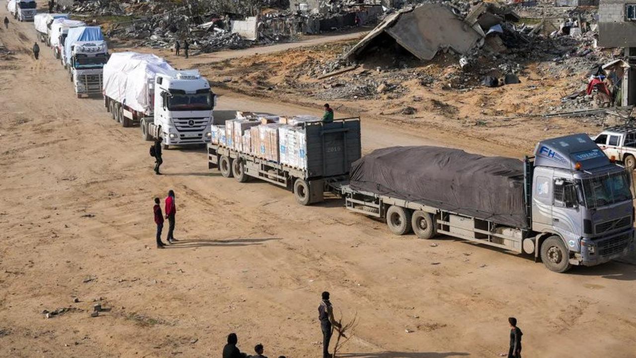 Pejabat Israel Akui Musnahkan Pasokan Bantuan Kemanusiaan untuk Gaza dari 1000 Truk, Dibiarkan Membusuk Berbulan-Bulan