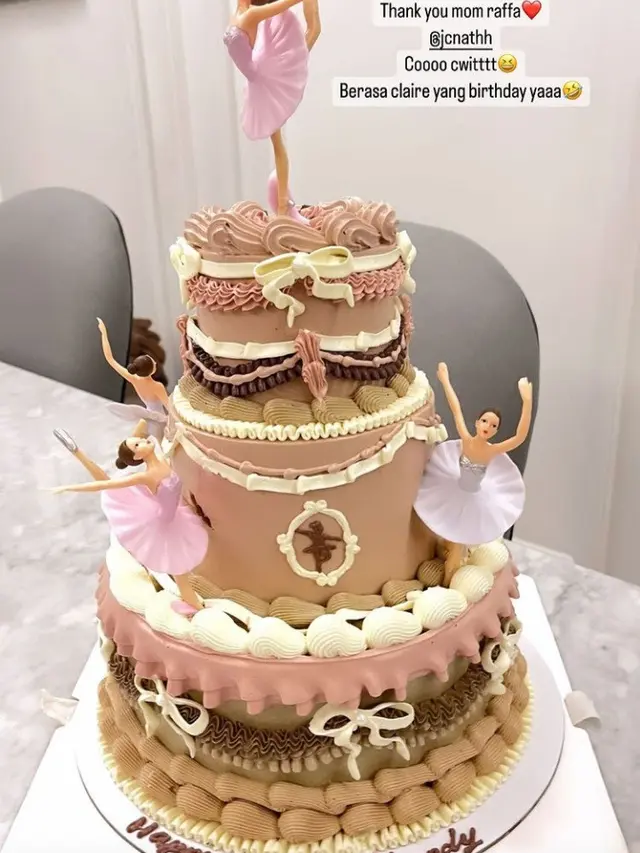Ultah Shandy Aulia Bertema Ballerina
