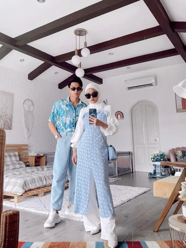 10 Potret Dinda Hauw dan Rey Mbayang yang Kerap Tampil Kompak Pakai Matching Outfit