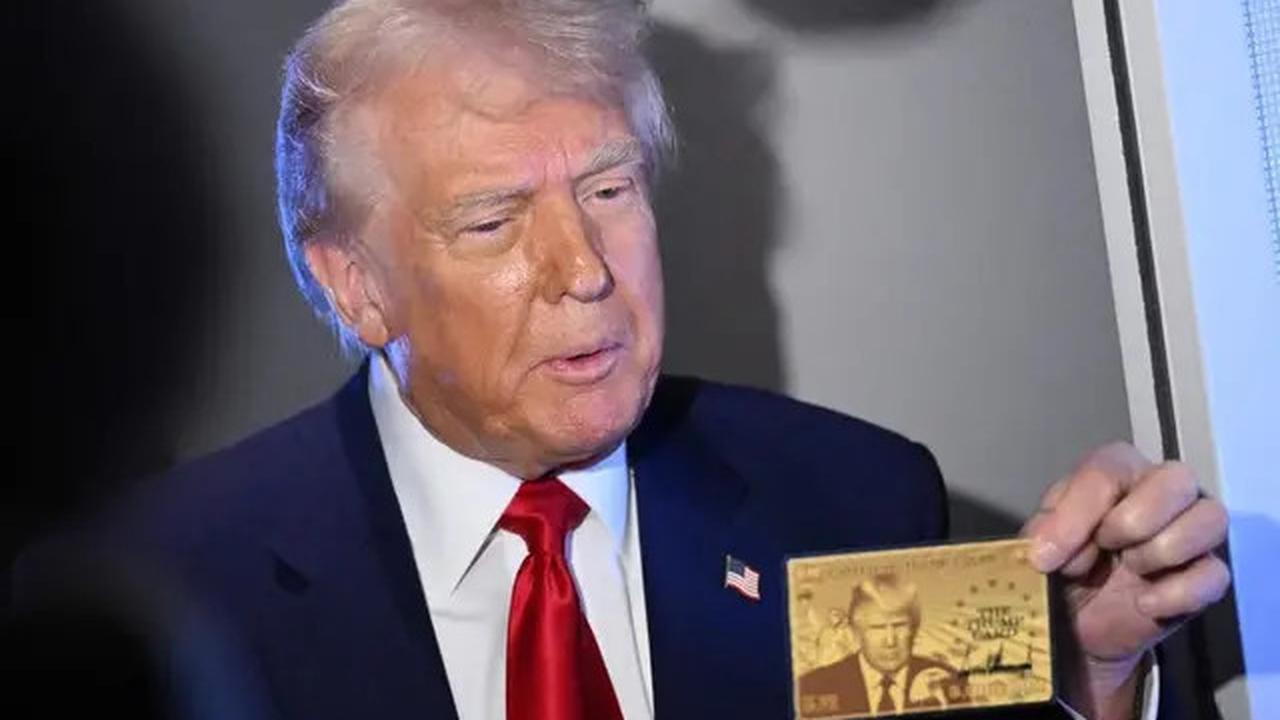 Donald Trump Bakal Terapkan Biaya Tambahan Rp16,2 Juta untuk Visa AS?
