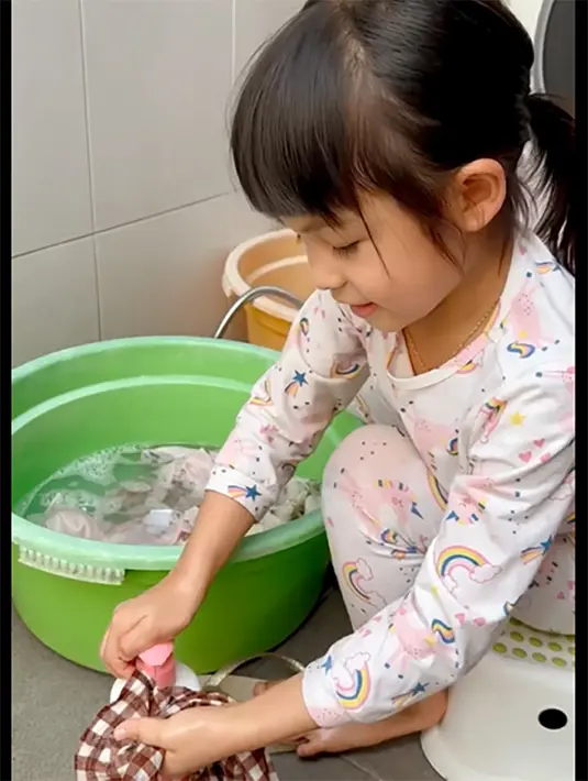 [Instagram/glennalinskie]