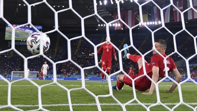 Foto Piala Eropa: Gol Bunuh Diri Merih Demiral Bukan yang Pertama di Euro, Tapi yang Pertama di Laga Pembuka
