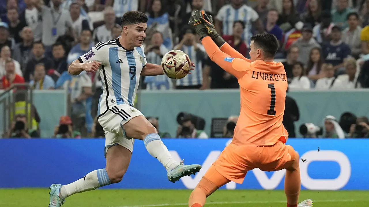 Foto: Deretan 5 Pemain Manchester City Terakhir yang Membawa Negaranya Lolos ke Final Piala Dunia, Julian Alvarez Teranyar