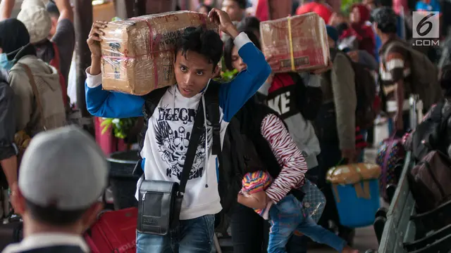 Pemudik Stasiun Senen Mulai Meningkat